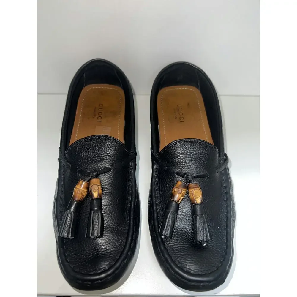 Gucci Men's Black Pebbled Leather Loafers with Bamboo Tassels